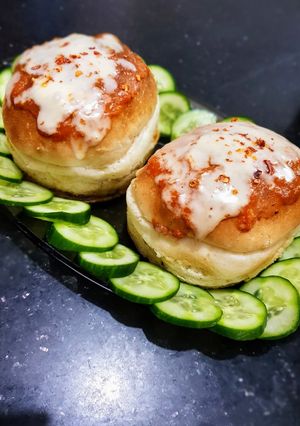 A picture of Pizza Burger🍔.