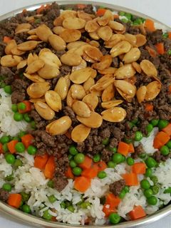 صورة لوصفة رز ب بازيلاء وجزر الشهية 😋😋