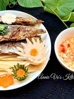 Hình của món Cá chiên giòn xoài bào.