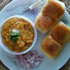 A picture of Pav bhaji.