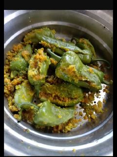 ભરેલા મરચા (Bharela Marcha Recipe In Gujarati) રેસીપી મુખ્ય ફોટો