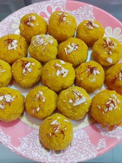 લીસા લાડુ(lisa ladu recipe in gujarati) રેસીપી મુખ્ય ફોટો
