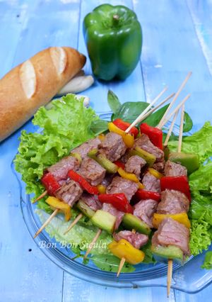 Hình của món Bò Xiên Que Nướng Chảo.