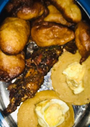 A picture of Puf puf nd moi moi with grilled chicken part. #onerecipeonetree.