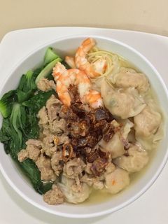 Hình của món Mì hoành thánh tôm thịt.