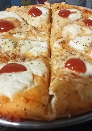 A picture of Margarita pizza.