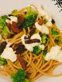 Foto de Spaghetti integral com brócolis