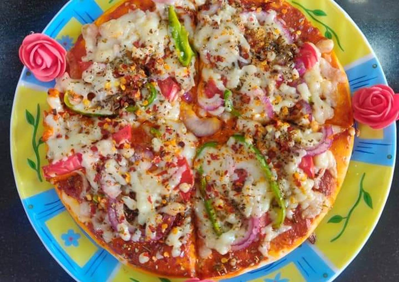 Onion capsicum cheese pizzaðŸ˜‹ðŸ˜‹ðŸ˜‹