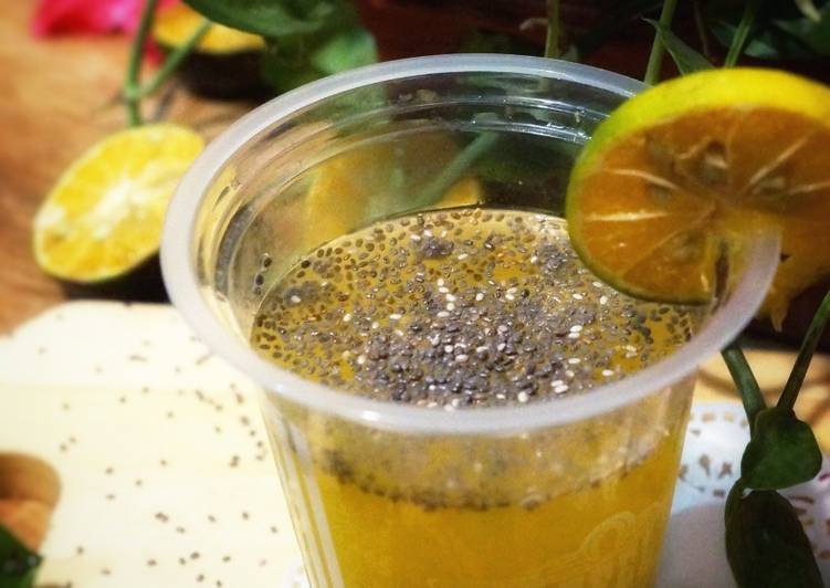 Langkah Mudah untuk Membuat Orange juice mix chia seeds, Enak Banget
