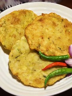সুজি আলু পুরি (suji aloo puri recipe in Bengali) রেসিপির প্রধান ছবি
