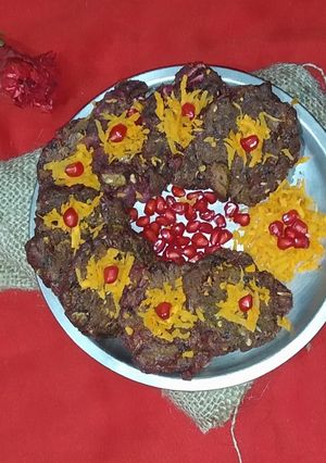 बीट टिक्की (beet tikki recipe in marathi) रेसिपी चे मुख्य फोटो 