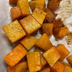 A picture of Roasted kombucha squash.