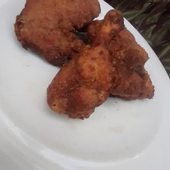 A picture of Crispy chicken wings.