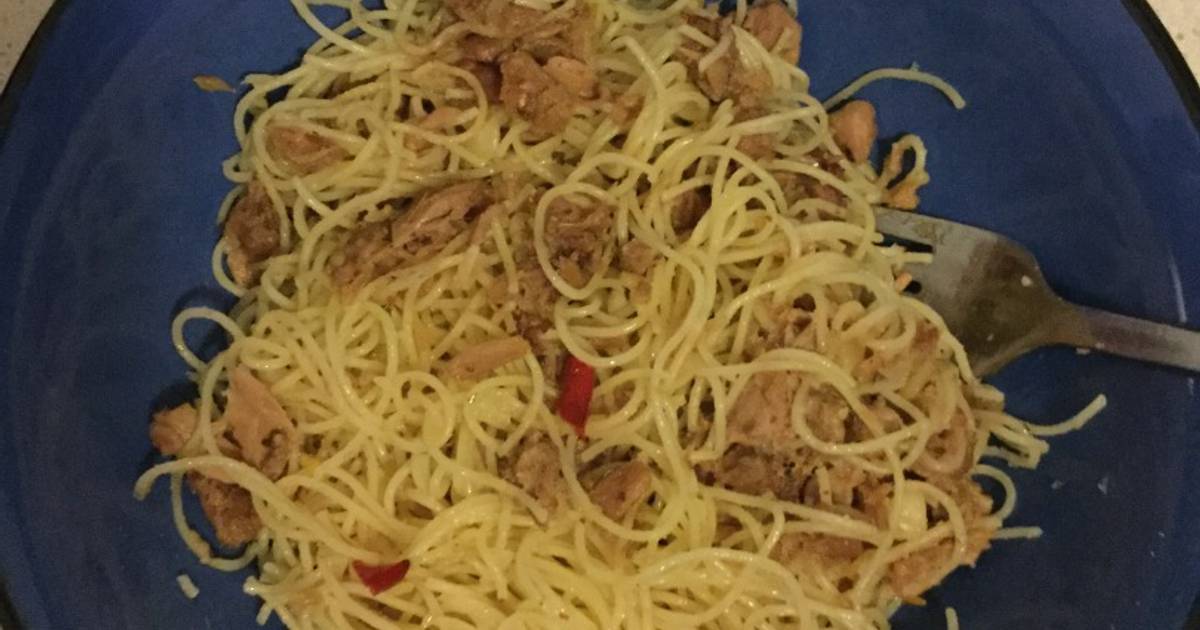 Resep Spaghetti aglio olio Tuna oleh Tara Cookpad