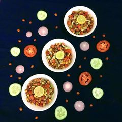A picture of Crunchy Salad.