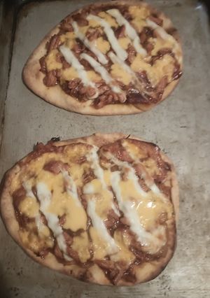 A picture of Pork Onion Jam Pizza Easy One.