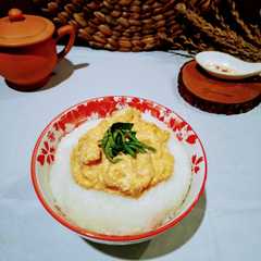 A picture of Bubur Ayam Saus Telur Asin.