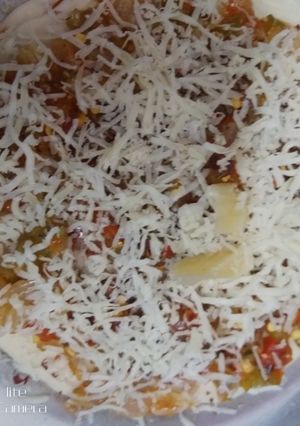 પીઝા(piZza recipe in Gujarati) રેસીપી મુખ્ય ફોટો