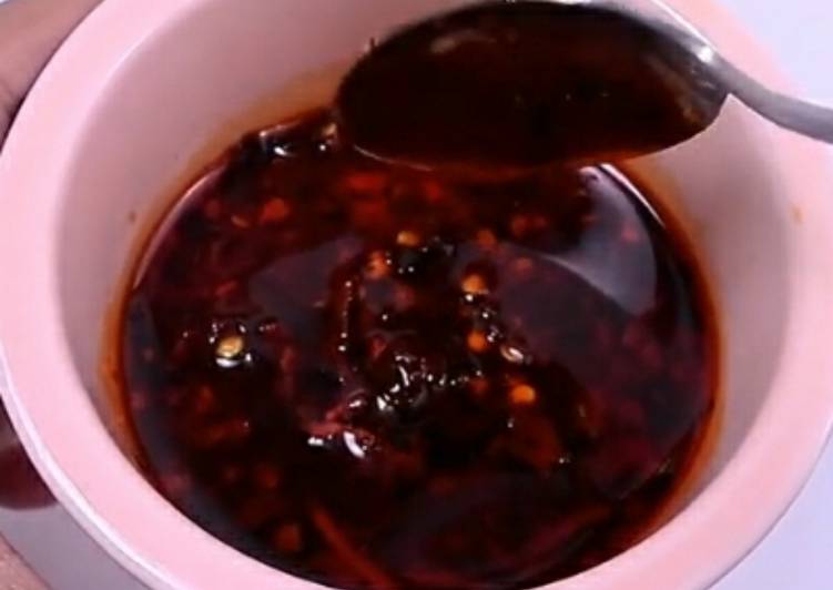 Chili oil (minyak cabe) untuk dimsum nasi goreng bakmi dll