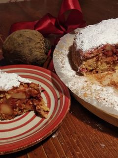 Foto di Torta con barbabietola e mele