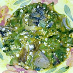 A picture of Okro soup with little palm oil.