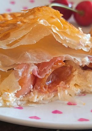 Cseresznyés túrós levél🍒 recept fotója