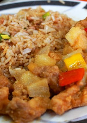 Una foto de Pollo con piña