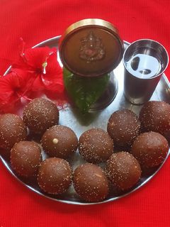 ચૂરમા ના લાડુ રેસીપી મુખ્ય ફોટો