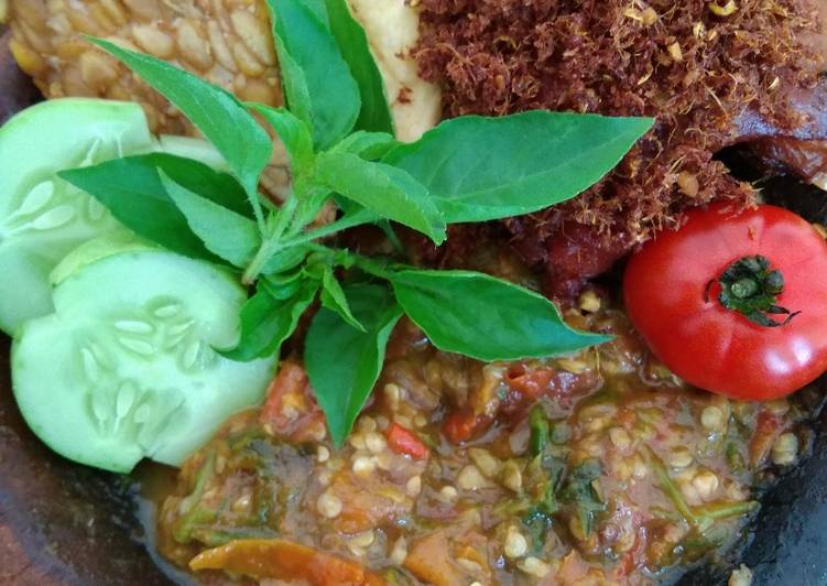 Resep: EnakAyam goreng laos