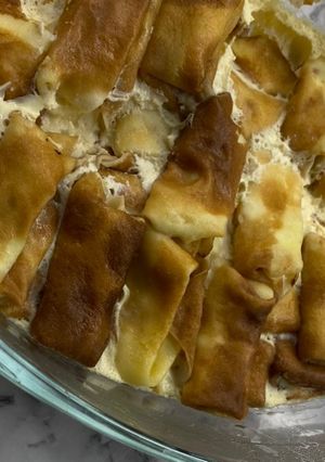 Фото Налисники з сиром запечені з сметаною 🥞.