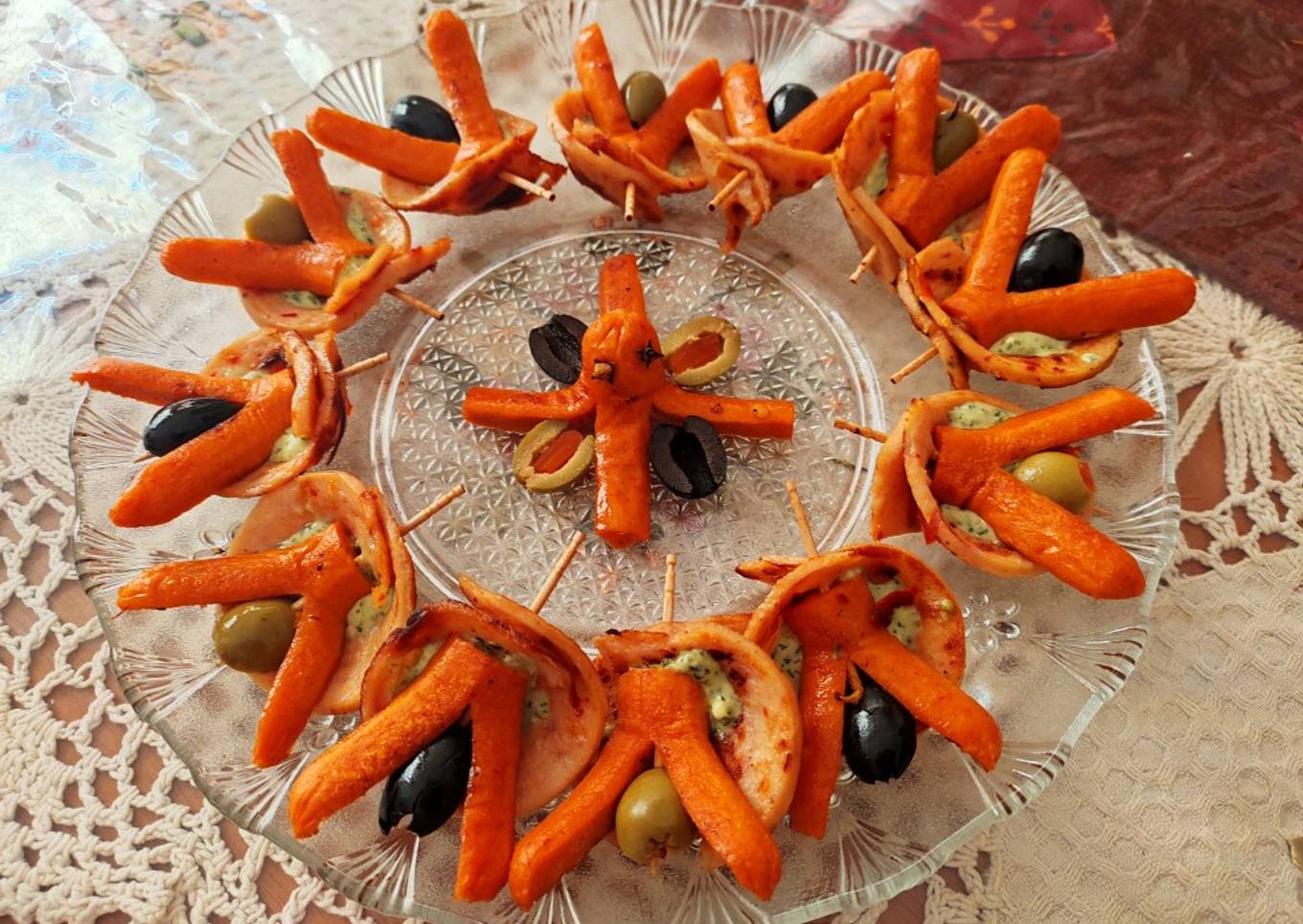 Pepperoni olive mint skewers