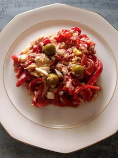 Una foto de Ensalada de pimientos rojos asados