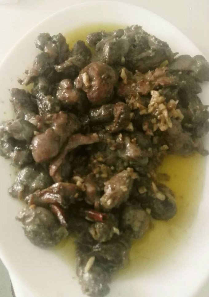 Una foto de Mollejas de pollo al ajillo