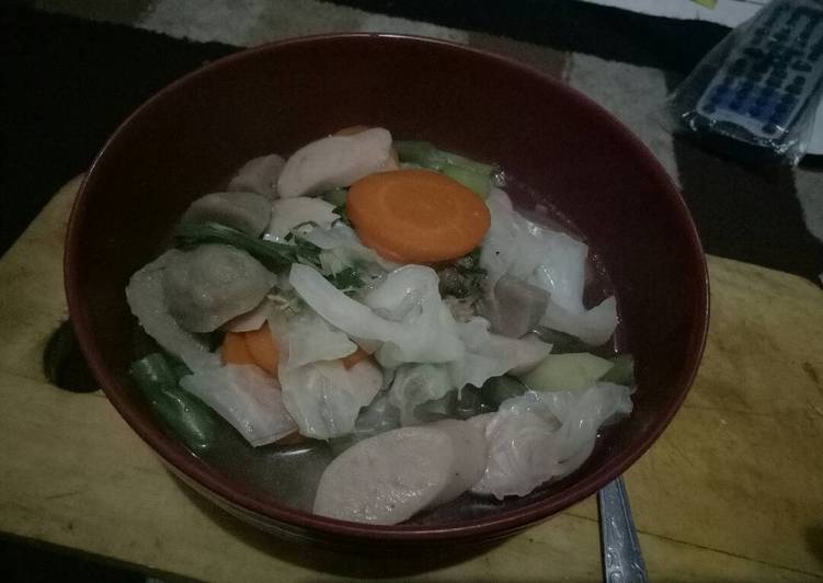 Bahan Sayur sop sosis dan bakso sapi ala D'Kost | Cara Bikin Sayur sop sosis dan bakso sapi ala D'Kost Yang Enak Dan Mudah