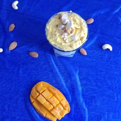 A picture of દાલગોના મેંગો મિલ્ક શેક(dalgona mango milkshek recipeingujarati).