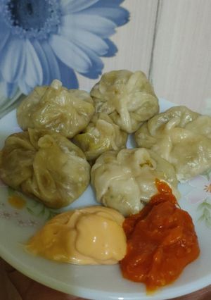 मोमोज (Momos recipe in hindi) रेसिपी मुख्य फोटो