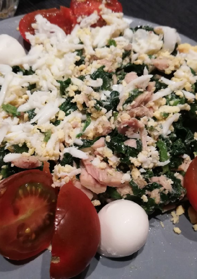 Una foto de Ensalada de espinacas