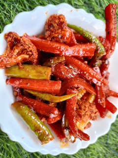 A picture of Instant Gobhi gajar mirch ka achar.