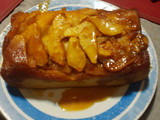 Queque volteado de manzana