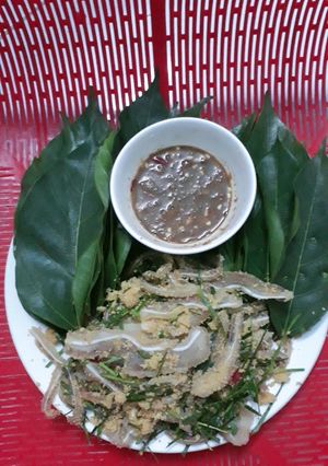 Hình của món Nem thính.