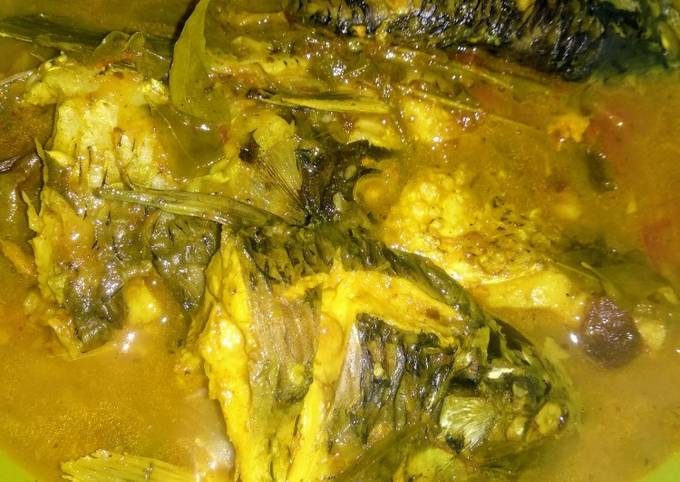 Resep Ikan mas bumbu kuning ala nayya Anti Gagal