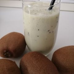A picture of Kiwi smoothie.