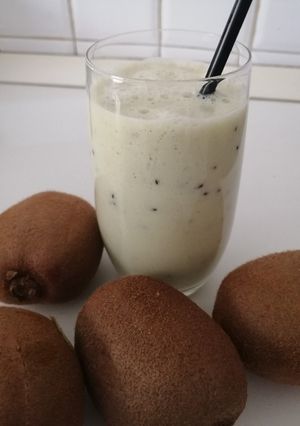 A picture of Kiwi smoothie.