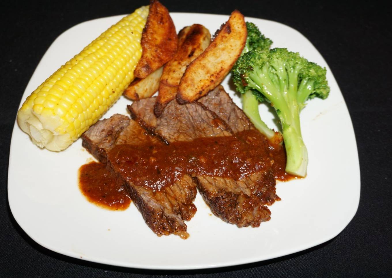Tapapecho asado con salsa barbacoa casera. Jon Style
