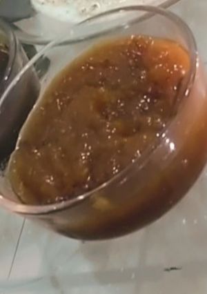 A picture of Khubani ki chutney.