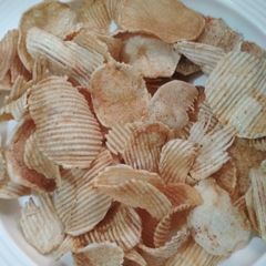 A picture of Homemade potato chips.
