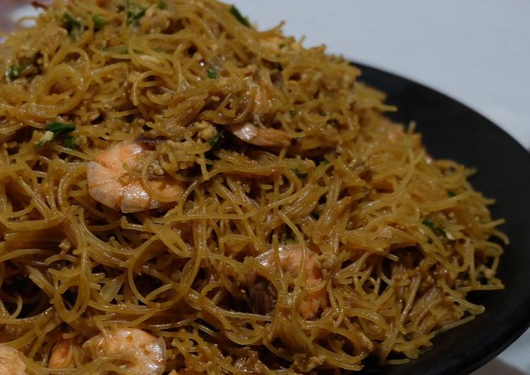 Bagaimana memasak Bihun Goreng Udang Lezat