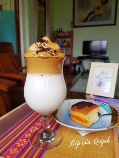 Hình của món Dalgona coffee 5 phút.