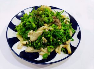 Hình của món Hoa Thiên Lý xào nấm bào ngư(món chay).