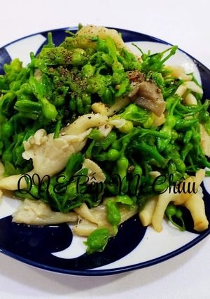 Hình của món Hoa Thiên Lý xào nấm bào ngư(món chay).